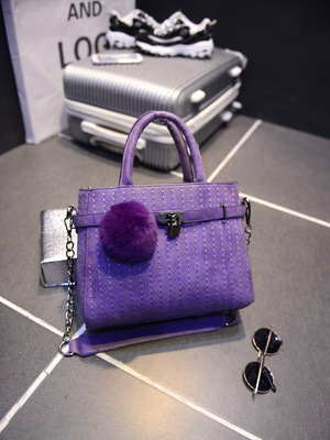 2014秋冬韓版清新兔毛球復古鏈條手提包 風尚解析與市場探秘